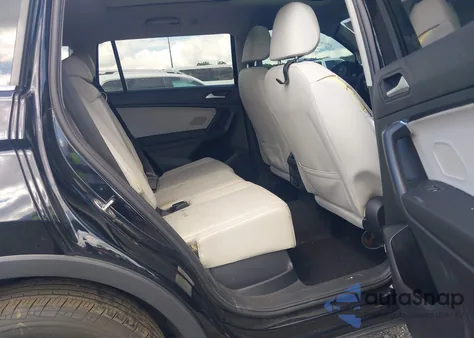 2021 Volkswagen Tiguan 2.0T Se/2.0T Se R-Line Black/2.0T Sel z USA, uszkodzony, nr VIN 3VV2B7AX1MM030765